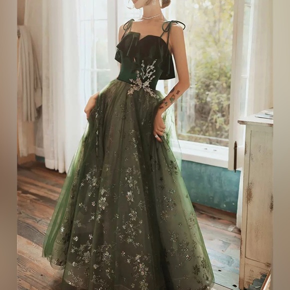 vince camuto green dress macys Vince Camuto Women's Green Maxi Dresses